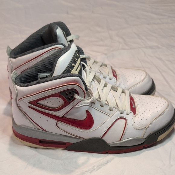 Vintage Men's Nike Flights - Picture 1 of 5